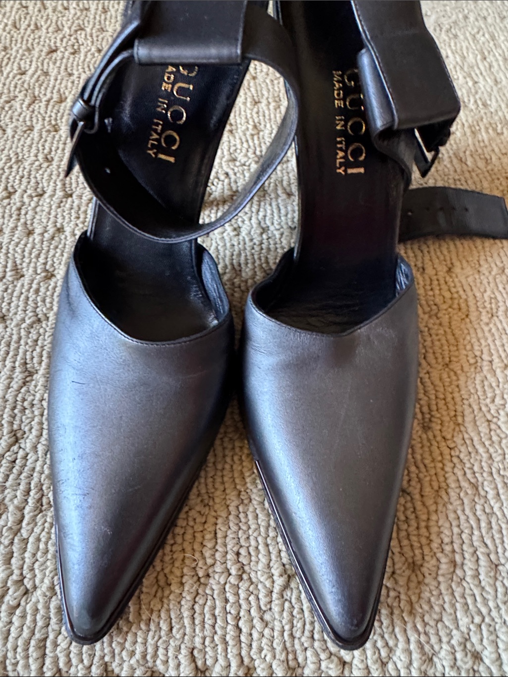 Auth Unworn Gucci Black Pointed-Toe Ankle-Strap Heels + Coa